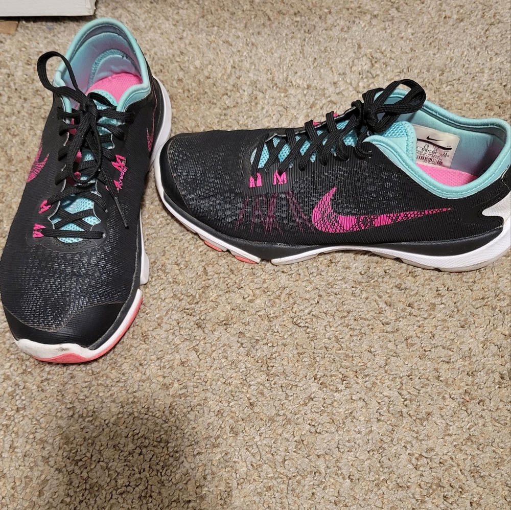 Nike shoes size 7